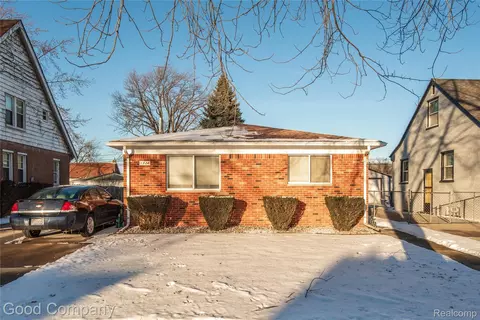 1834 Mill St, Lincoln Park, MI 48146