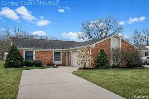 43529 Oakbrook Rd, Canton, MI 48187
