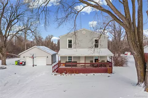26730 Will Carleton Road Rd, Flat Rock, MI 48134