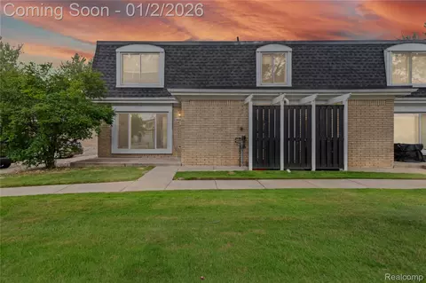 29792 City Center Dr, Warren, MI 48093