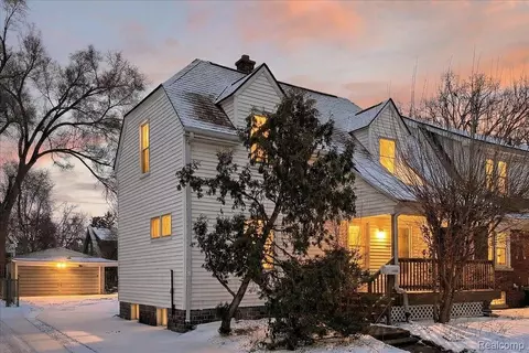 1010 Pearson St, Ferndale, MI 48220