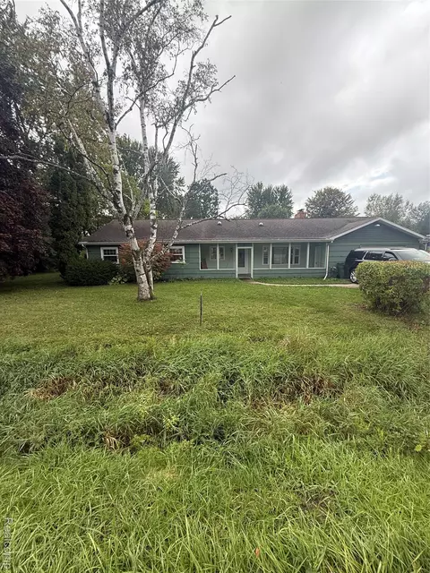 3176 E Fisher Rd, Bay City, MI 48706