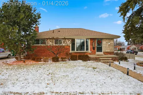 28408 Kathryn St, Garden City, MI 48135