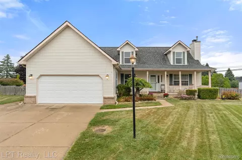 21789 Magnolia Ct, Macomb, MI 48044