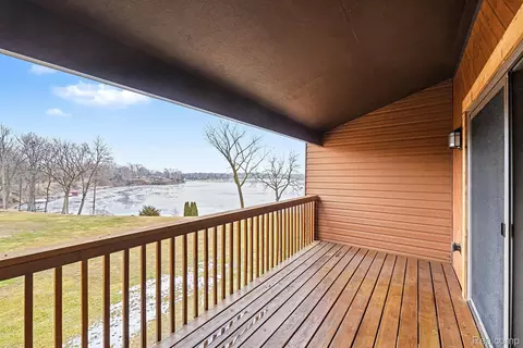 48315 Bayshore Dr, Van Buren, MI 48111