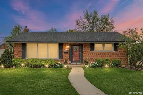 35428 Hathaway St, Livonia, MI 48150