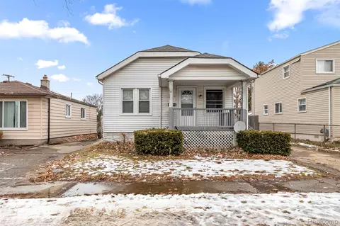 1129 E Harry Ave, Hazel Park, MI 48030
