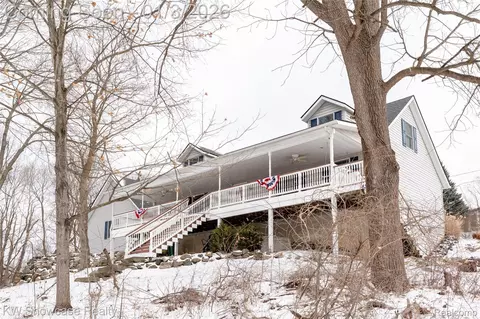 836 N Main St, Milford, MI 48381
