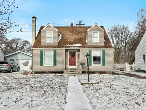 1315 Joann Ct, Port Huron, MI 48060