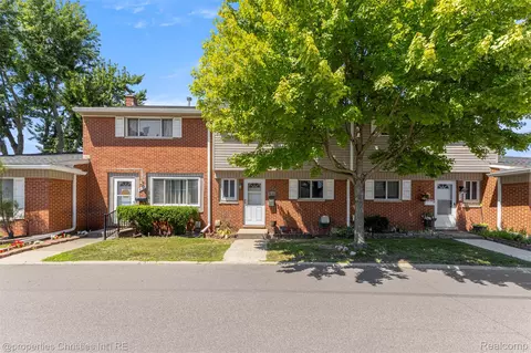 8139 Bristol St, Westland, MI 48185