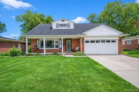36117 Ladywood St, Livonia, MI 48154