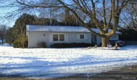 802 Woodlawn Ave, Owosso, MI 48867