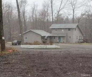 14510 Washburn Rd, Otter Lake, MI 48464