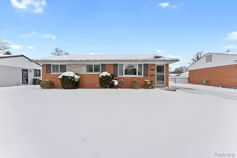11463 Morgan Ave, Plymouth, MI 48170