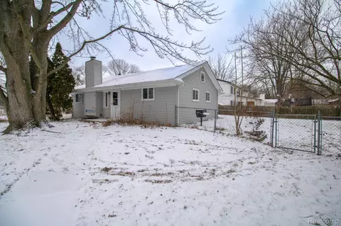 32004 Otsego St, Westland, MI 48186