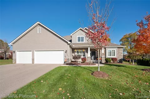 8209 Lee Rd, Brighton, MI 48116