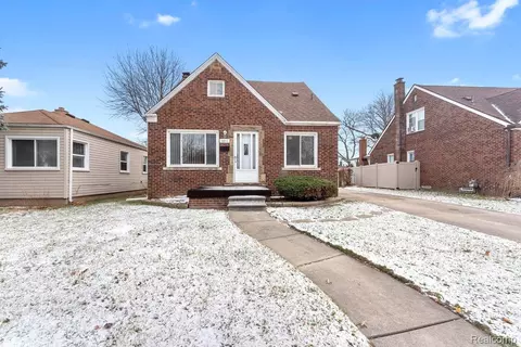 1011 Lafayette Blvd, Lincoln Park, MI 48146