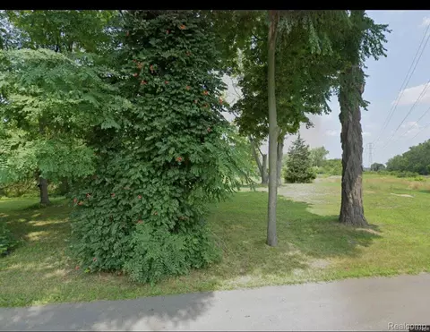 20710 N Superior Rd E, Taylor, MI 48180