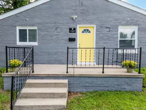 20885 Westview Ave, Ferndale, MI 48220