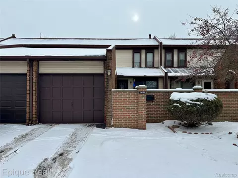 29161 Village Rd, Southfield, MI 48034