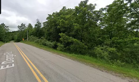 1140 E Darga Rd, Kasson, MI 49621