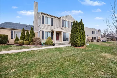 44582 Connecticut Ct, Clinton Township, MI 48038