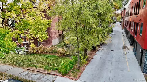 684 W Alexandrine St, Detroit, MI 48201