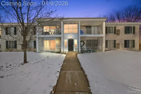35962 Ann Arbor Trl #206, Livonia, MI 48150
