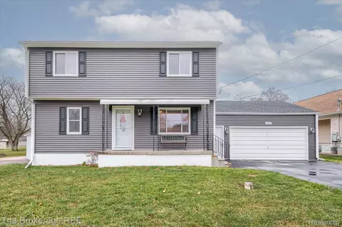5107 Hartland Dr, Flint, MI 48506