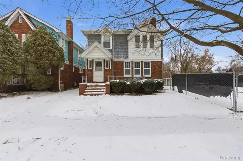 5885 Harrell St, Detroit, MI 48213