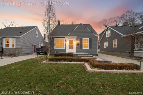 1022 Harvard Rd, Berkley, MI 48072