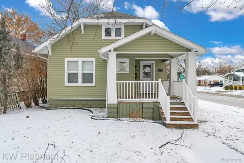 1624 15th St, Port Huron, MI 48060