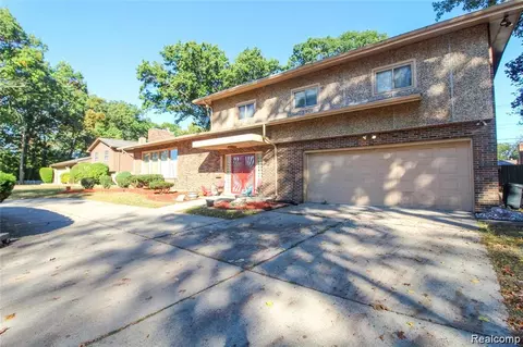 17160 Westland Ave, Southfield, MI 48075