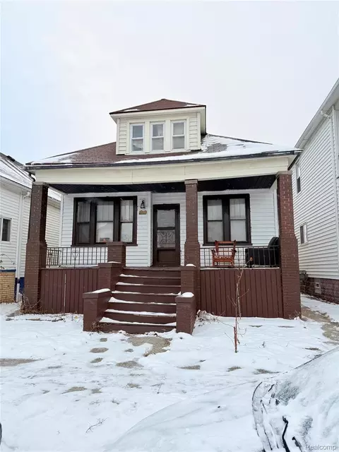 5021 Talbot St, Hamtramck, MI 48212