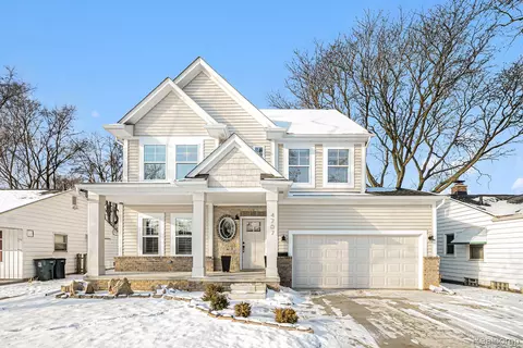 4707 Olivia Ave, Royal Oak, MI 48073