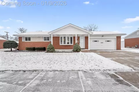 9883 Roosevelt St, Taylor, MI 48180