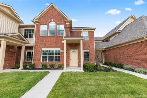 3956 Cornerstone Dr #568, Canton, MI 48188