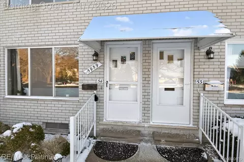 5959 Alan Dr #54, Brighton, MI 48116