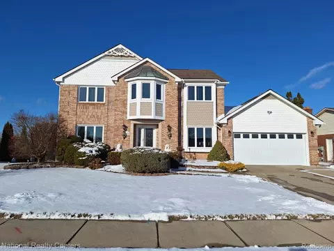 17400 Timothy Dr, Southgate, MI 48195
