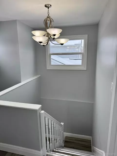 Entry Way - 7236 Studebaker Ave, Warren, MI 48091 photo 4 of 4