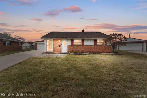 18216 Wendy Ct, Riverview, MI 48193