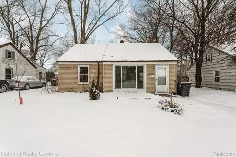 22141 Morton St, Oak Park, MI 48237