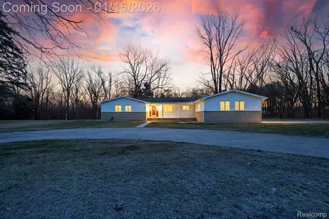 3290 Gruber Rd, Raisinville, MI 48162