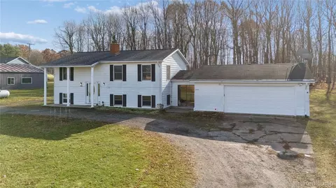 8603 Killinger Rd, Conway, MI 48836
