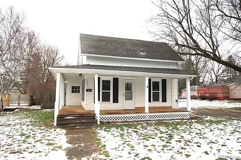 703 Queen St, Owosso, MI 48867