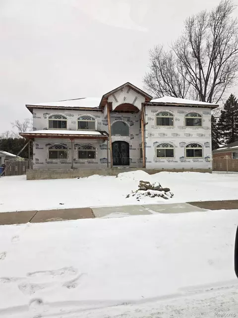 6151 Nightingale St, Dearborn Heights, MI 48127