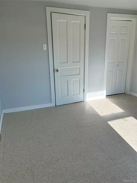 Bedroom - 1214 Root St, Flint, MI 48503 photo 9 of 12
