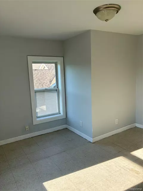 Bedroom - 1214 Root St, Flint, MI 48503 photo 3 of 12