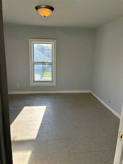 Bedroom - 1214 Root St, Flint, MI 48503 photo 6 of 12