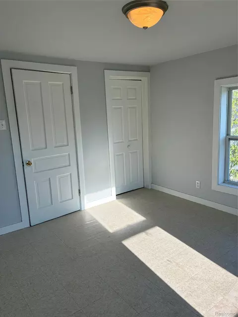 Bedroom - 1214 Root St, Flint, MI 48503 photo 8 of 12
